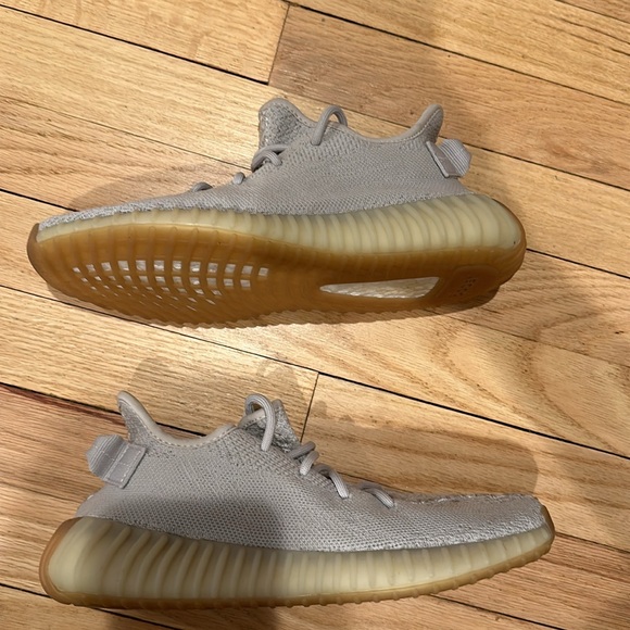 Yeezy Boost 350 V2 Sesame - Picture 6 of 9